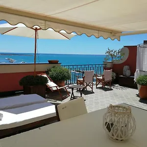 Attico In , Chiavari Italien